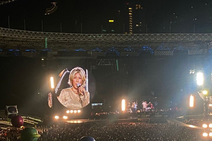 Maliq & D'essentials Jadi Tamu Kejutan Di Konser Coldplay Jakarta, Chris Martin Ikut Joget Senja Teduh Pelita