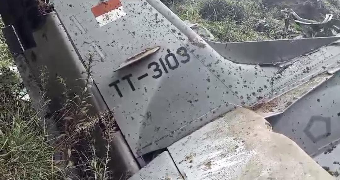 Pesawat Latih TNI AU Jatuh, 2 Personel Dikabarkan Masih Dicari