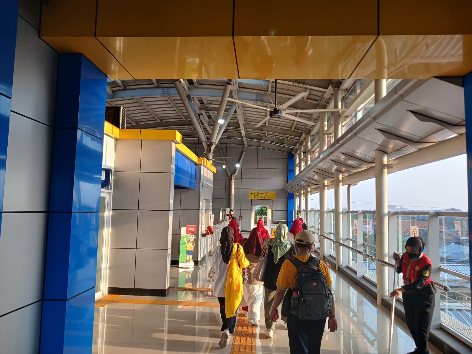 Tingkatkan Layanan, KAI Commuter Operasikan Bangunan Baru Stasiun Tambun