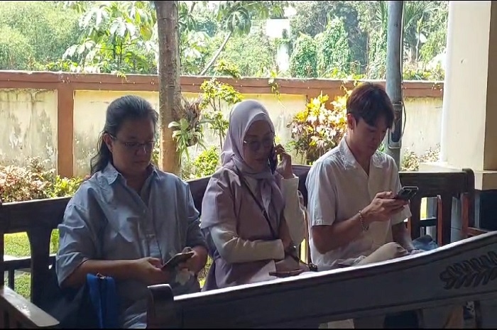 Kompak Hadiri Sidang, Okie Agustina dan Gunawan Dwi Cahyo Tak Saling Sapa