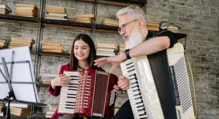 7 Rekomendasi Lagu Hari Guru Nasional 2023, Mudah Dihafal Dan Bikin Hati Tersentuh!