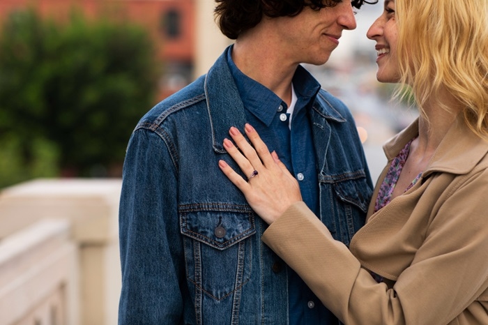 Mengenal 5 Bahasa Cinta (Love Language) dan Pentingnya dalam Hubungan