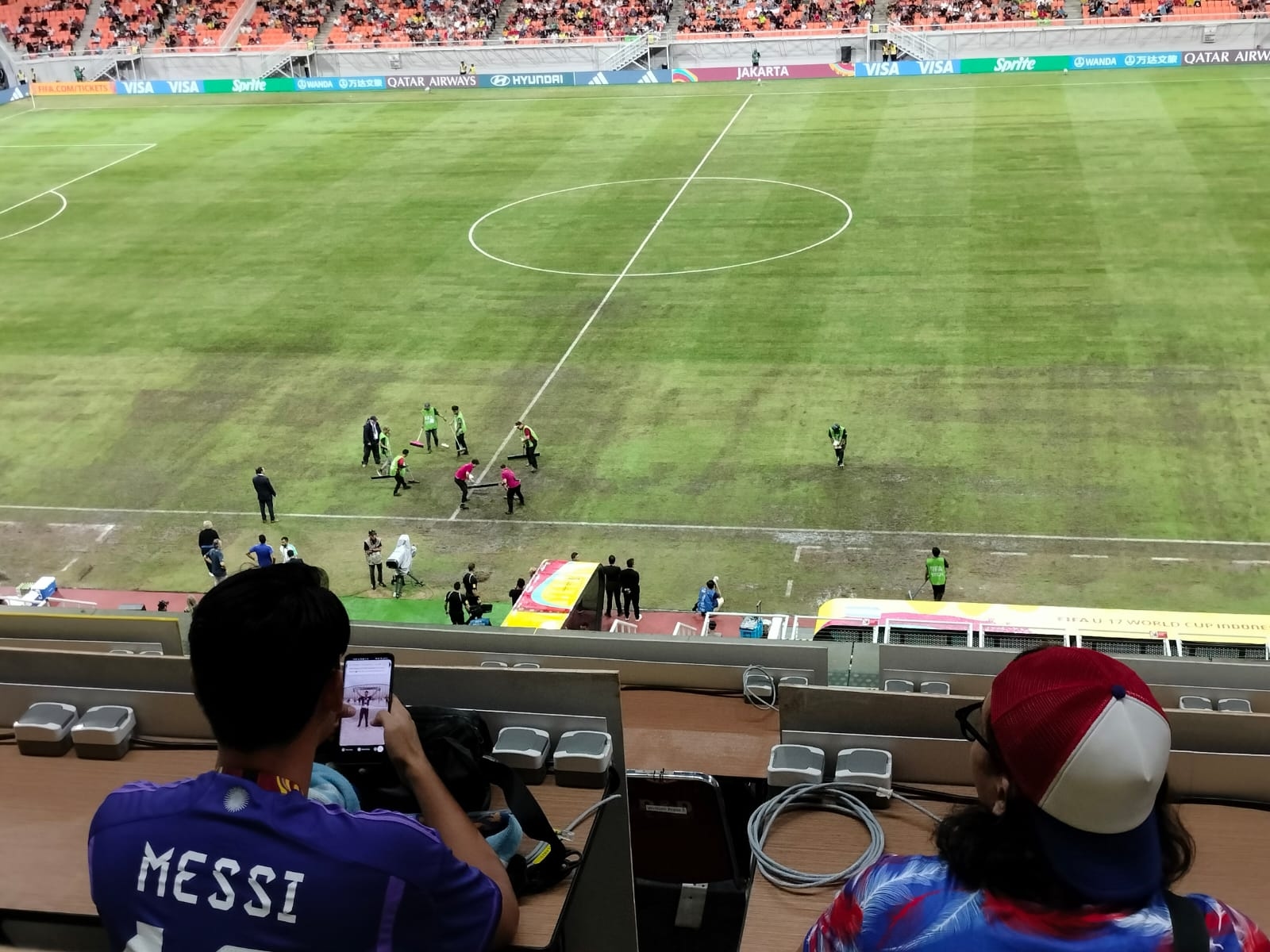 Piala Dunia U-17: Hujan Deras Mengguyur JIS, Laga Brasil vs Argentina Ditunda 30 Menit