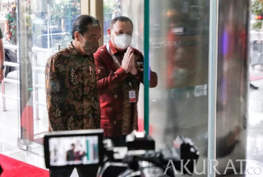 Jokowi Resmikan Proyek Tangguh Train 3 Senilai Rp72,4 T Di Papua