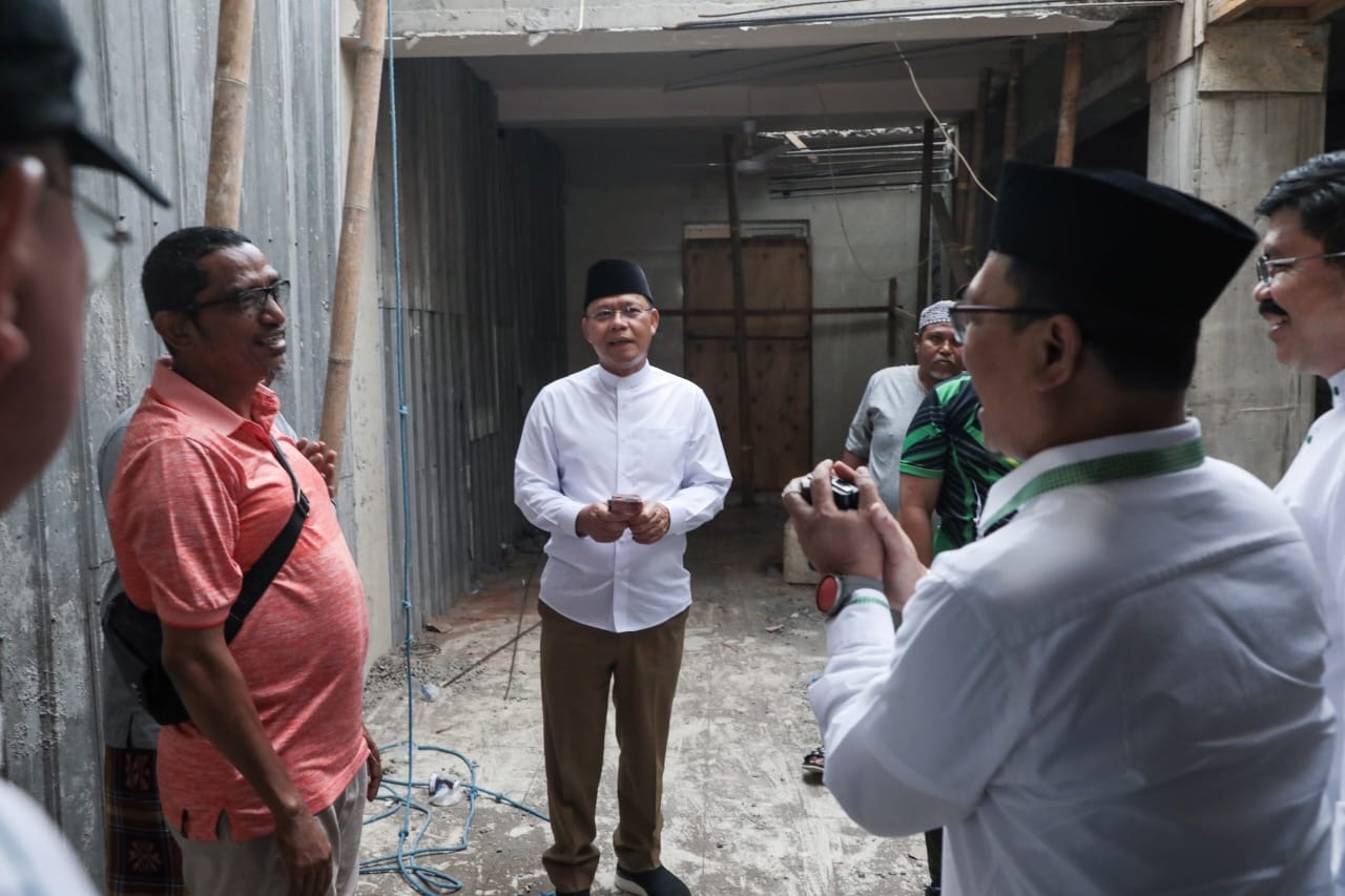 Plt Ketum PPP Mardiono Bersama Kader Bantu Pembangunan Masjid Di Makassar