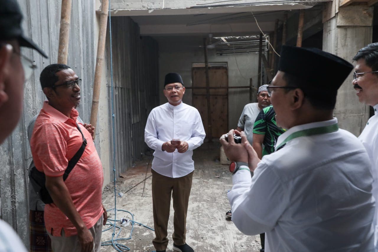 Plt Ketum PPP Mardiono Bersama Kader Bantu Pembangunan Masjid Di Makassar