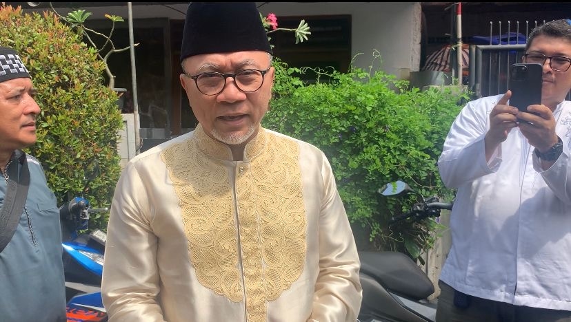 Hadiri Maulid Nabi SAW, Zulhas Ajak Warga Jaga Kedamaian Di Tahun Politik