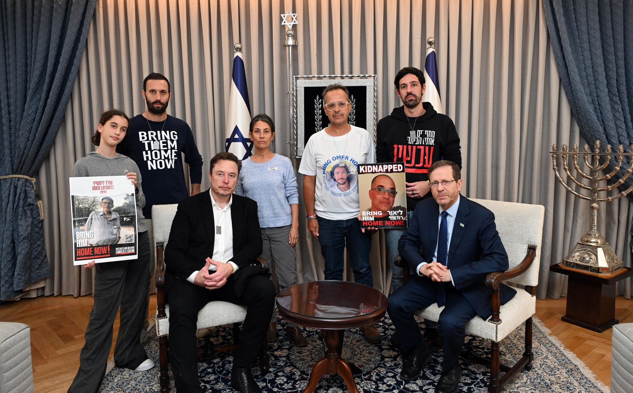 Elon Musk Berjanji Pakai Simbol Tawanan Hamas Demi Dukung Sandera Israel