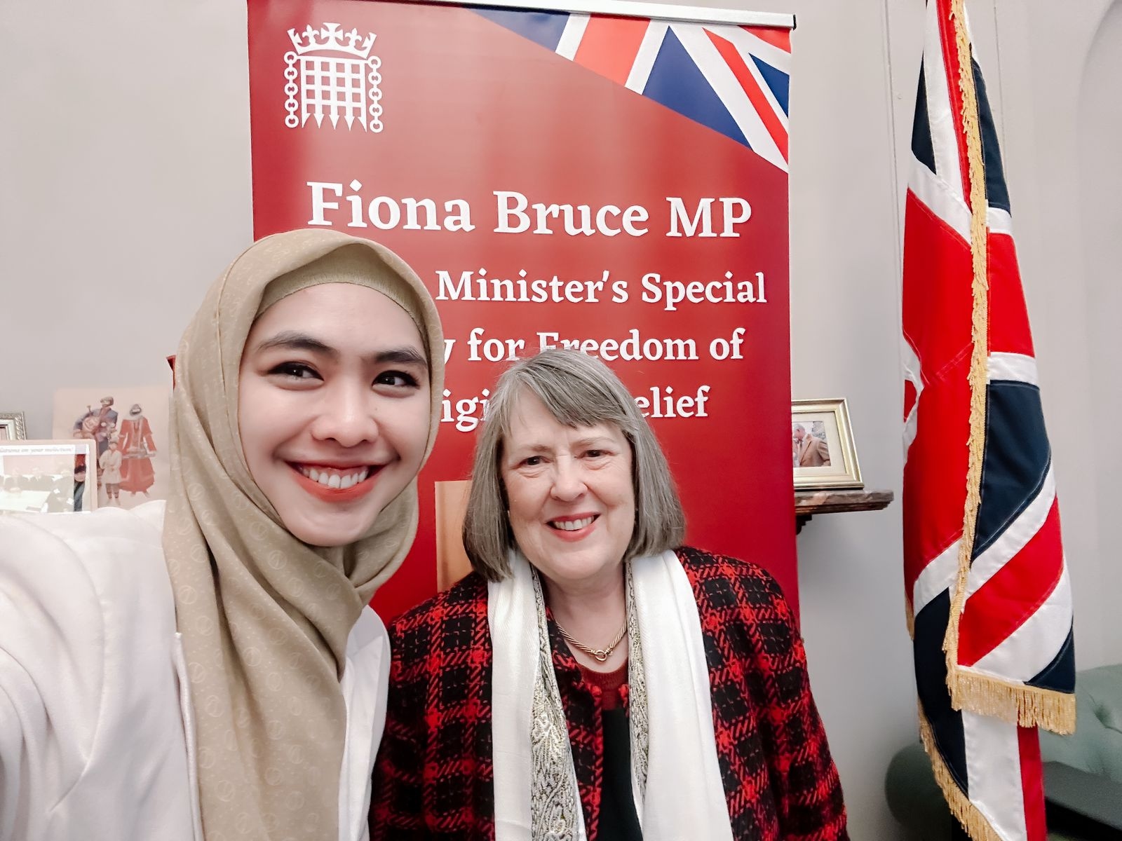 Dakwah Ke Inggris, Oki Setiana Dewi Sampai Kunjungi Penjara