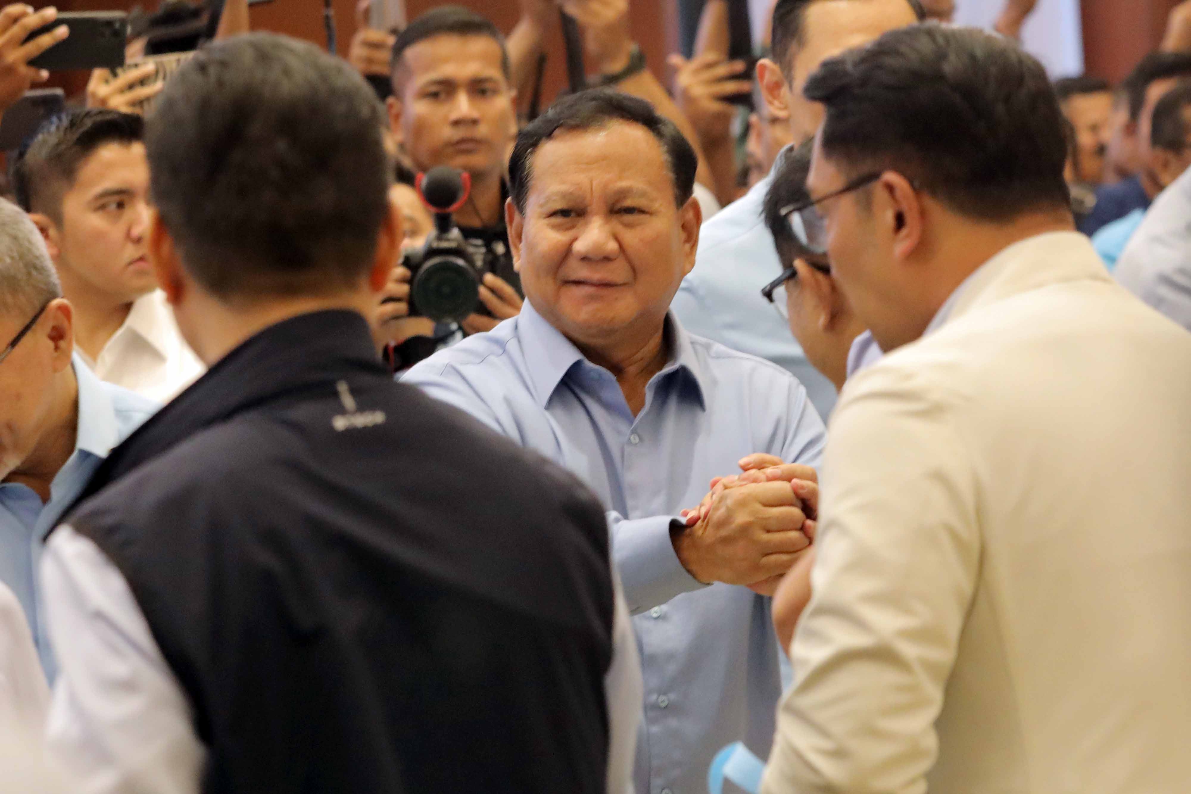 Debat Pertama Soal HAM dan Demokrasi, TKN: Pak Prabowo Tak Perlu Diajari Lagi