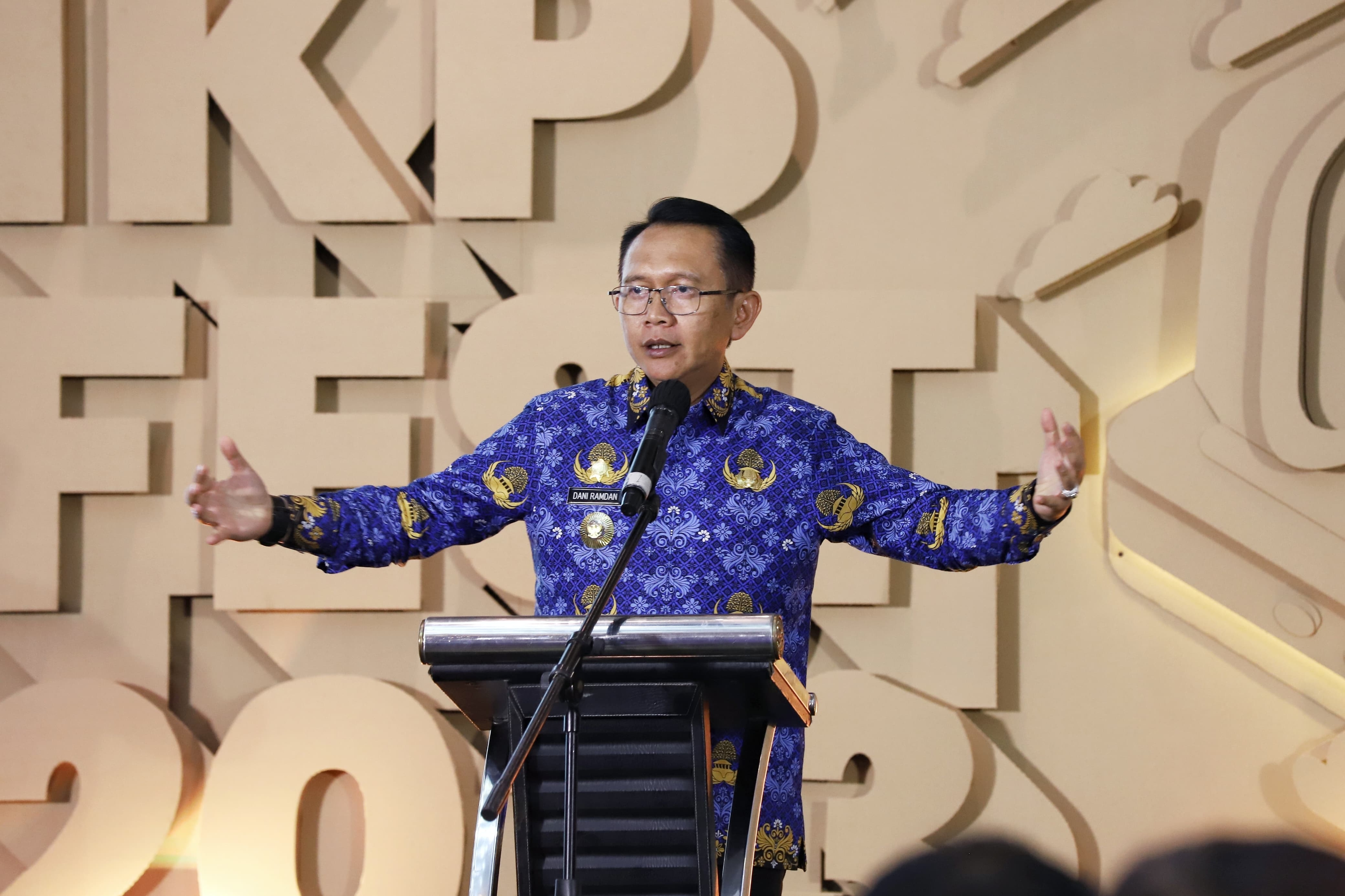 Pj Bupati Bekasi: IKP Fest 2023 Pacu Perangkat Daerah Optimalkan SP4N-LAPOR! dan Sosial Media