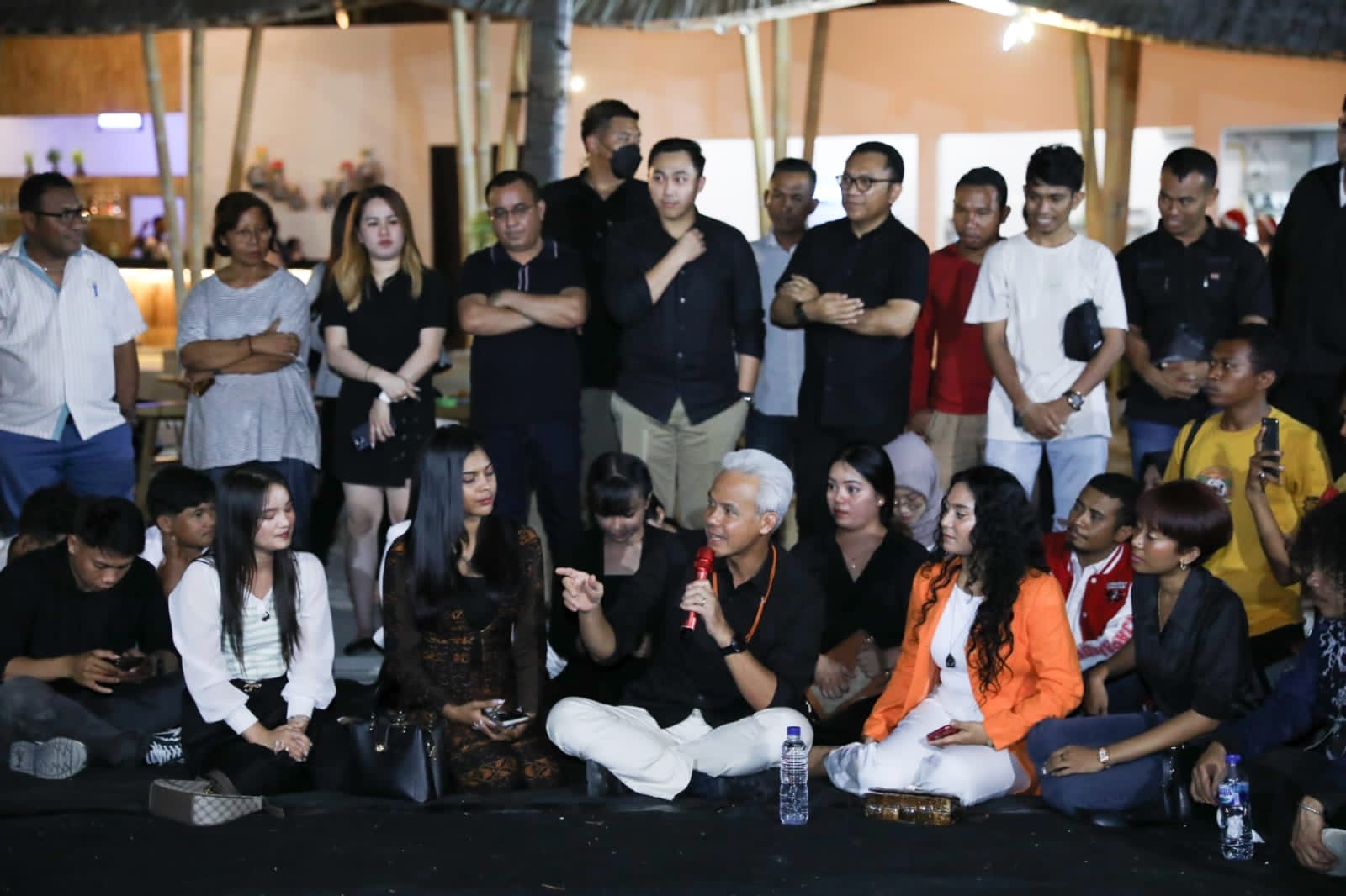 Ngobrol Bareng Influencer dan Anak Muda NTT, Ganjar Bicara Pentingnya Creative Hub di Seluruh Penjuru Indonesia