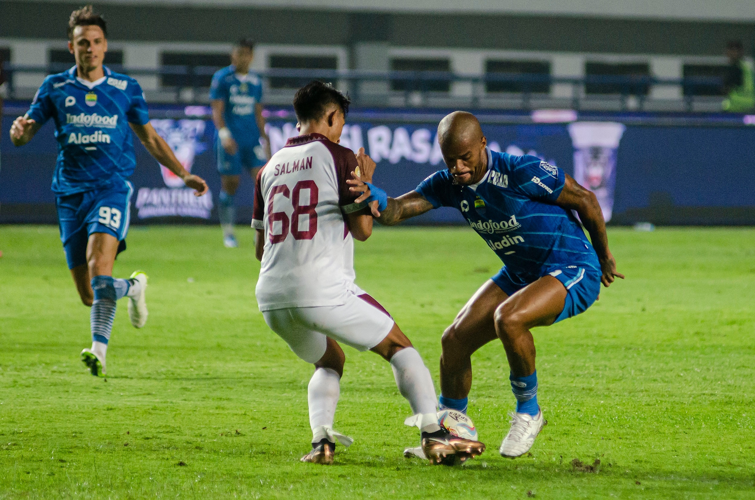 Persib vs PSM: Main Imbang Tanpa Gol, Maung Bandung Kembali ke Posisi Kedua Geser Bali United