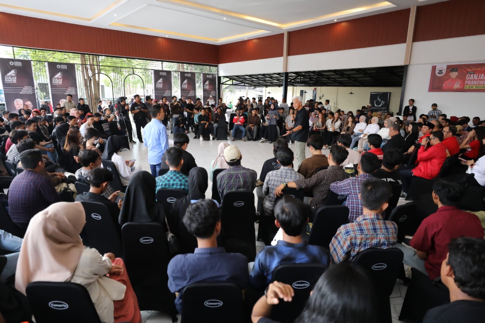 Ganjar Dorong Peningkatan SDM Pemuda Sesuai Potensi Lokal di Daerahnya