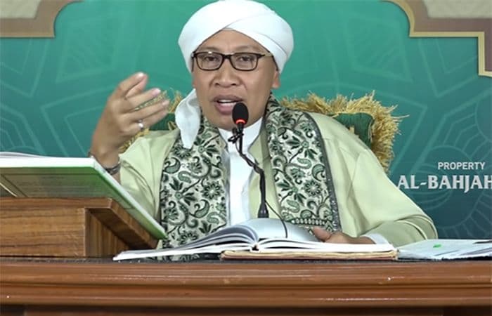 Buya Yahya Tegaskan Tidak Ada Sholat atau Istighfar Khusus Asyura dalam Syariat Islam
