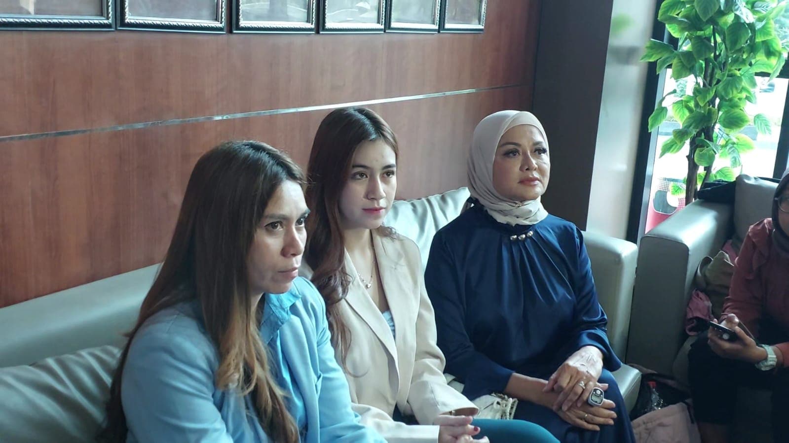 Pilih Damai, Rinoa Aurora Ungkap Hubungannya dengan Leon Dozan