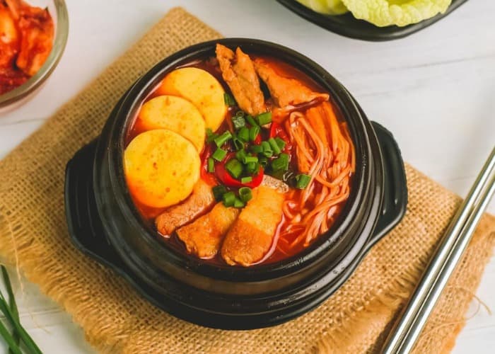 5 Makanan Musim Dingin Khas Korea Selatan, Cocok Disajikan Saat Natal