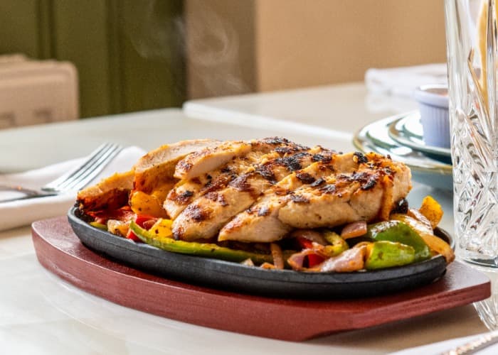 7 Rekomendasi Makanan Perayaan Natal yang Aman untuk Kesehatan