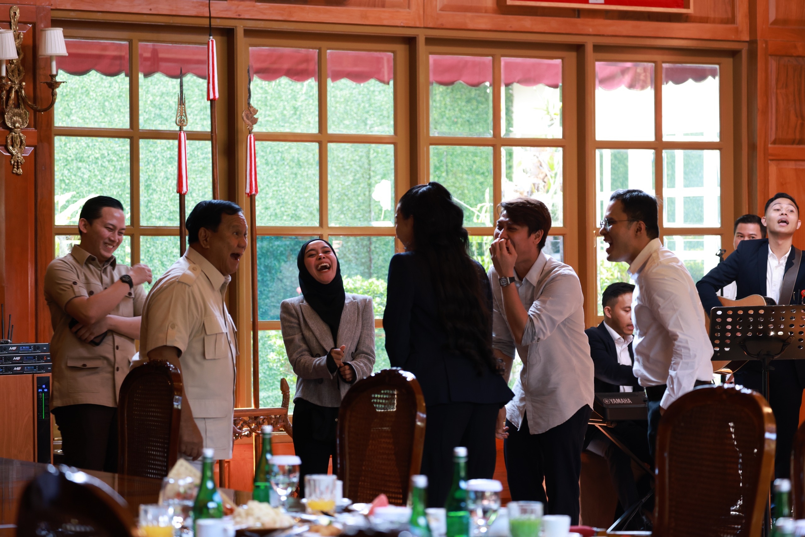 Joget Bareng Prabowo, Nikita Mirzani: Aku Tuh Ngefans!