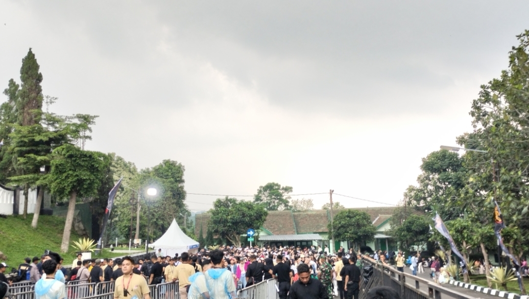 Penonton Mulai Padati Tempat Konser Akurat Fest 2023