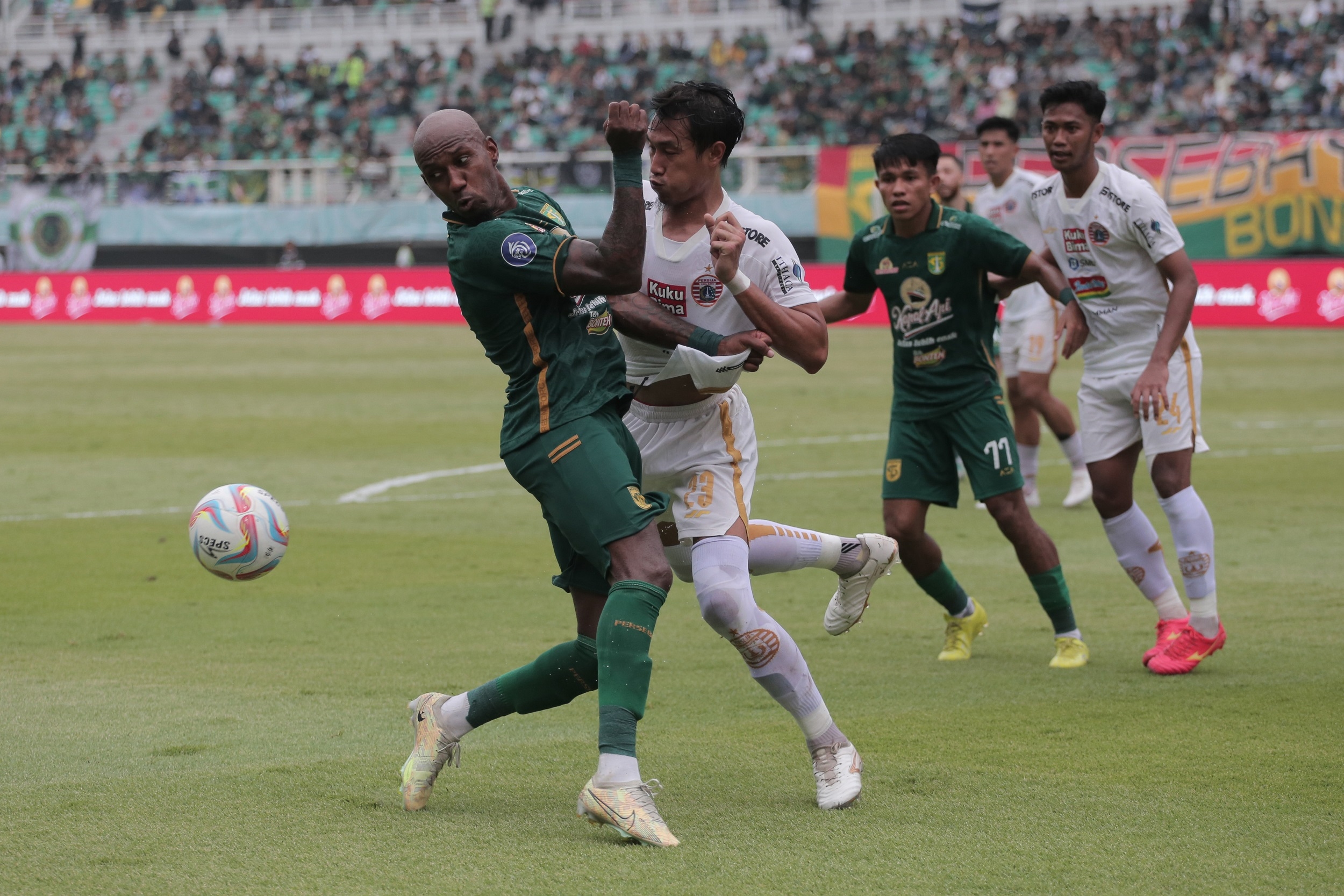 Persebaya vs Persija: Imbang di Gelora Bung Tomo, Bajul Ijo Belum Lepas dari Masa Sulit