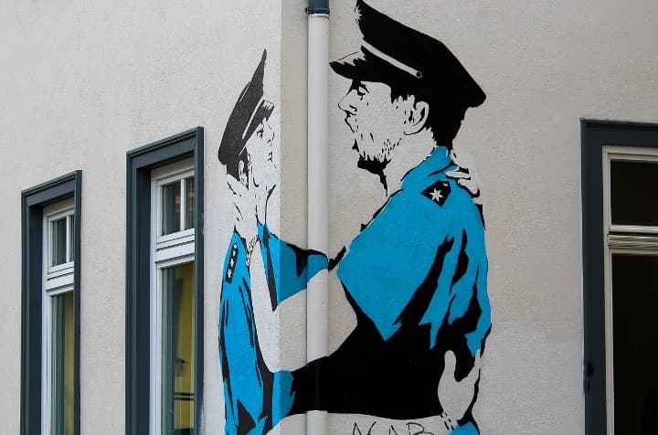 Homoseksual, Perilaku yang Amat Sangat Keji yang Dilarang dalam Islam, Allah Murka kepada Para Pelakunya