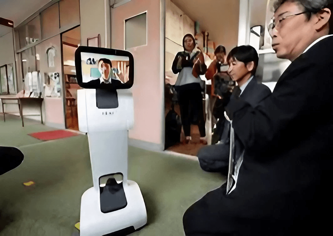 Di Jepang, Siswa yang Tidak Bisa Hadir di Sekolah dapat Belajar Melalui Robot