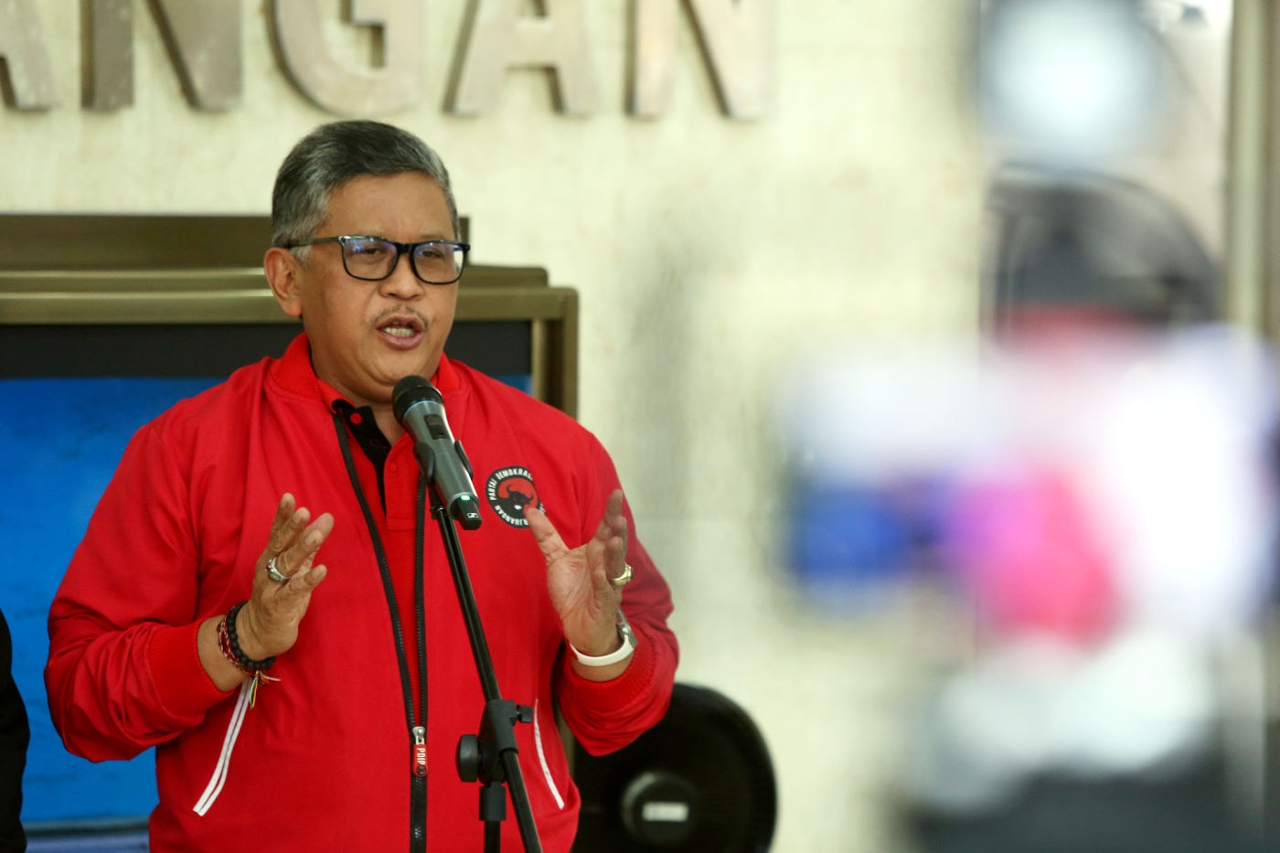 Ucapkan Selamat Paskah, Hasto Kristiyanto: Sisi Gelap Kekuasaan Akan Kalah dengan Cahaya Kebenaran