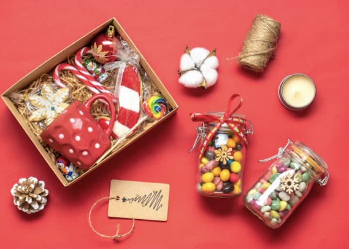 10 Rekomendasi Makanan Lezat yang Pasti Disukai di Hampers Natal