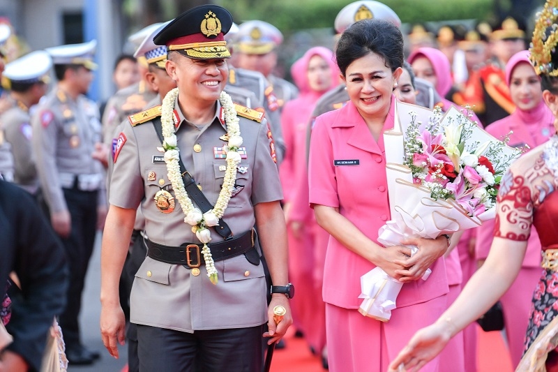 Kisah Inspiratif Dewi Tjandraningsih, Istri Kakorlantas Polri