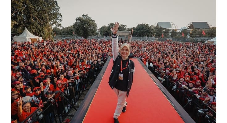 Profil Siti Atikoh, Istri Capres Ganjar Pranowo Bakar Semangat Belasan Ribu Perempuan Kota Solo