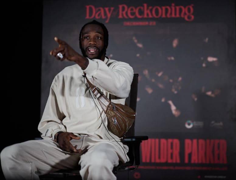 Gayung Bersambut, Deontay Wilder Segera Negosiasi Oleksandr Usyk untuk Duel Sensasional 2026