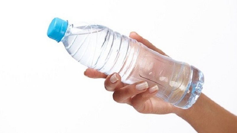 Air Minum dalam Kemasan Ini Paling Pas Dikonsumsi Saat Liburan Nataru Nanti