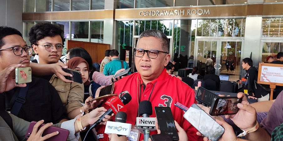 Optimis Tatap Debat Cawapres, Hasto: Prof Mahfud Bakal Tampilkan Gagasan Terbaik untuk Wong Cilik