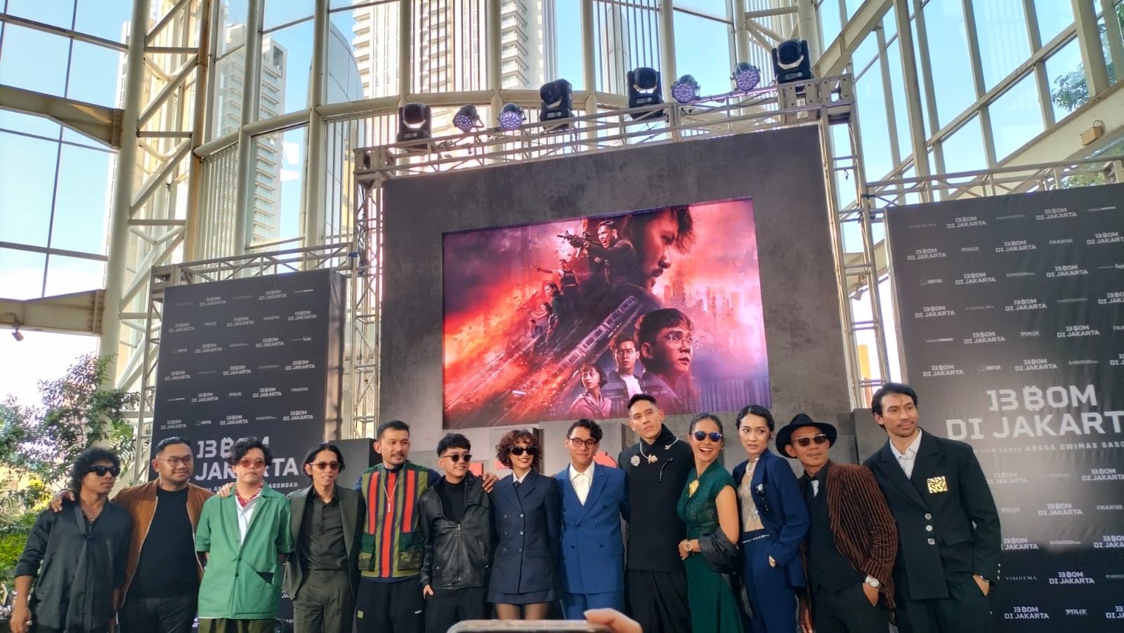 Film Aksi Indonesia Terbesar Tahun Ini, 13 Bom di Jakarta Siap Tayang 28 Desember!
