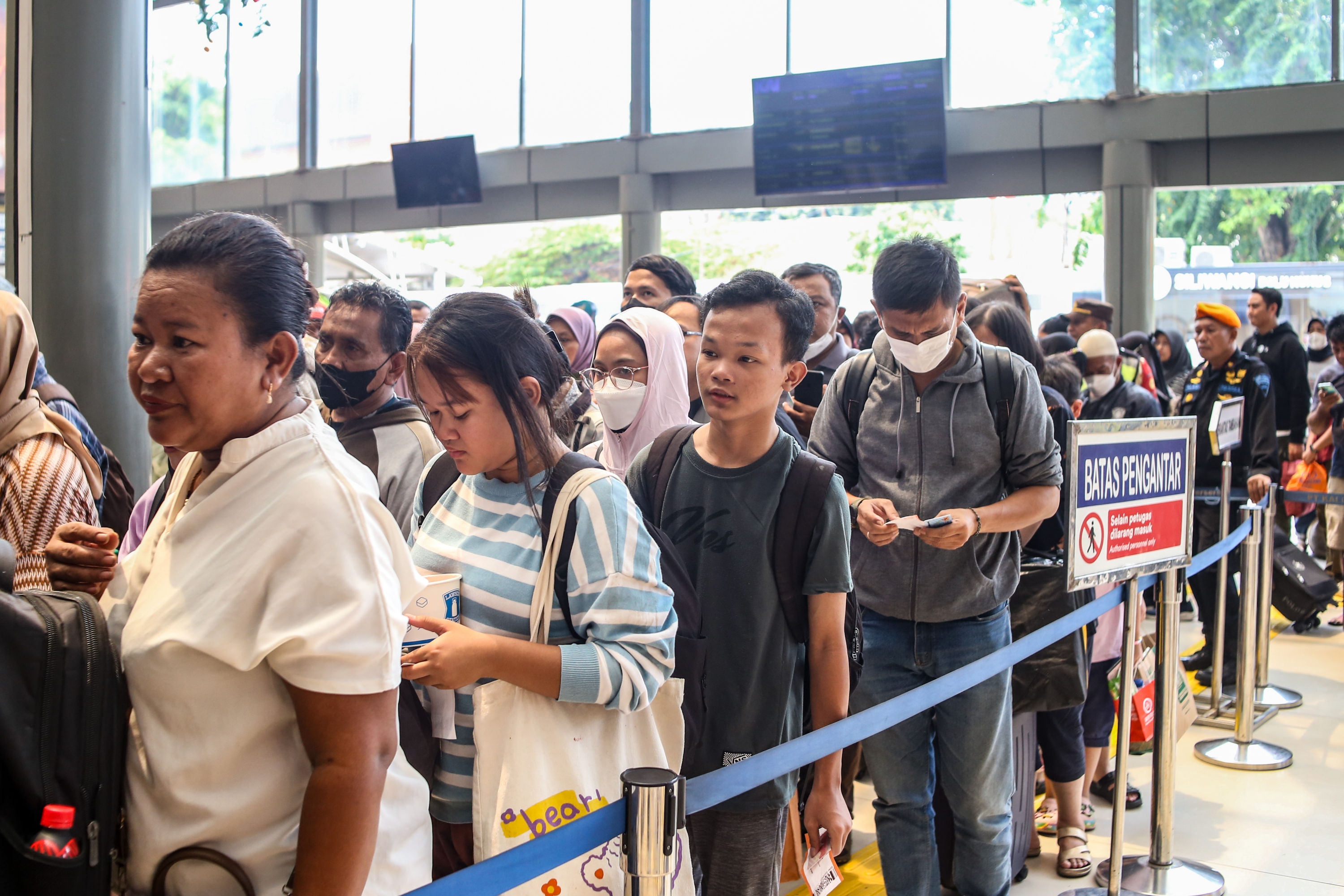 Idulfitri 2024, KAI Tambah 344 Perjalanan dari Stasiun Gambir dan Pasar Senen