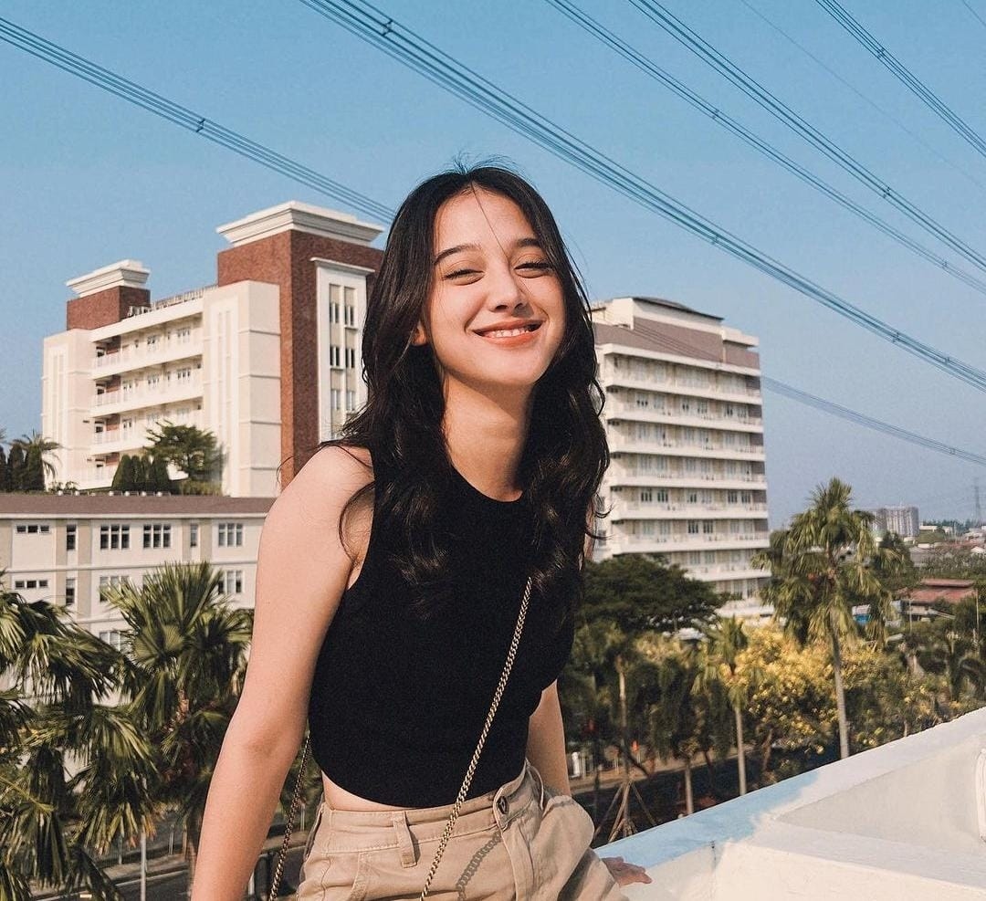 Sinetron yang Sama, Esta Pramanita Puji Gantengnya Azof Rangga, Mirip Shah Rukh Khan