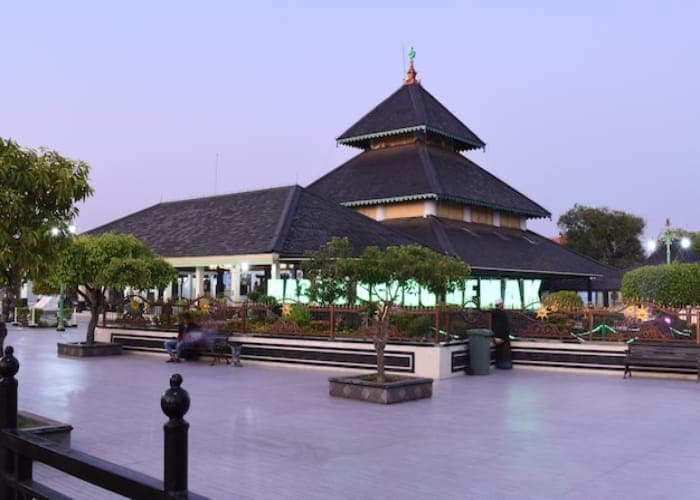 Mengenal Sejarah Lengkap Masjid Demak yang Dibangun Pada Abad ke-15 Masehi