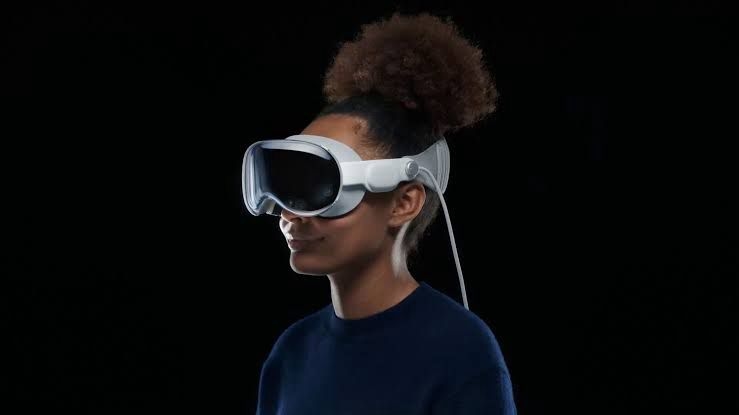 Headset Mixed Reality Apple Vision Pro Siap Beredar Mulai Akhir Januari 2024