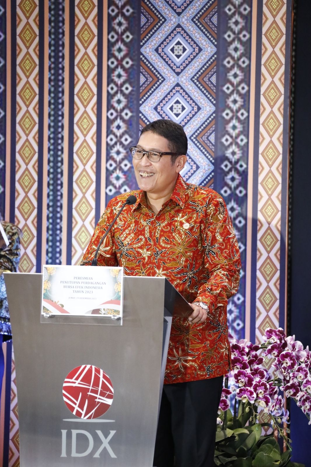 Literasi Keuangan Modal Generasi Muda Perangi Investasi Ilegal