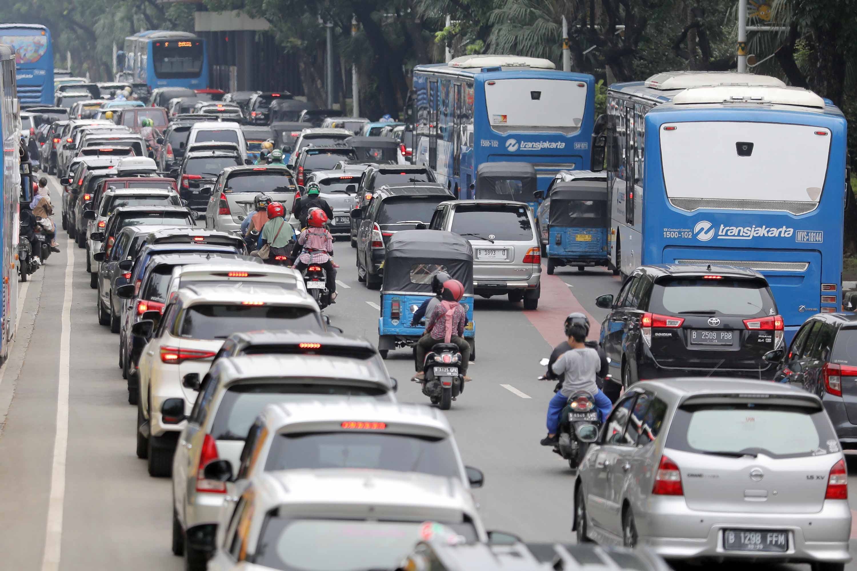 Sektor Transportasi Sumbang 27 Persen Efek Gas Rumah Kaca, Kendaraan Listrik Jadi Kunci