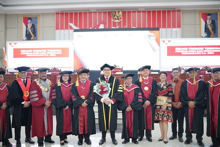 Dave Laksono Raih Gelar Doktor Ilmu Pertahanan dari Unhan