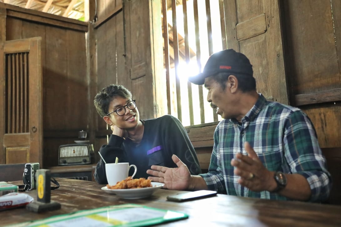 Singgah di Kopi Klotok, Alam Ganjar Nikmati Suasana Yogyakarta Saat Pagi Hari