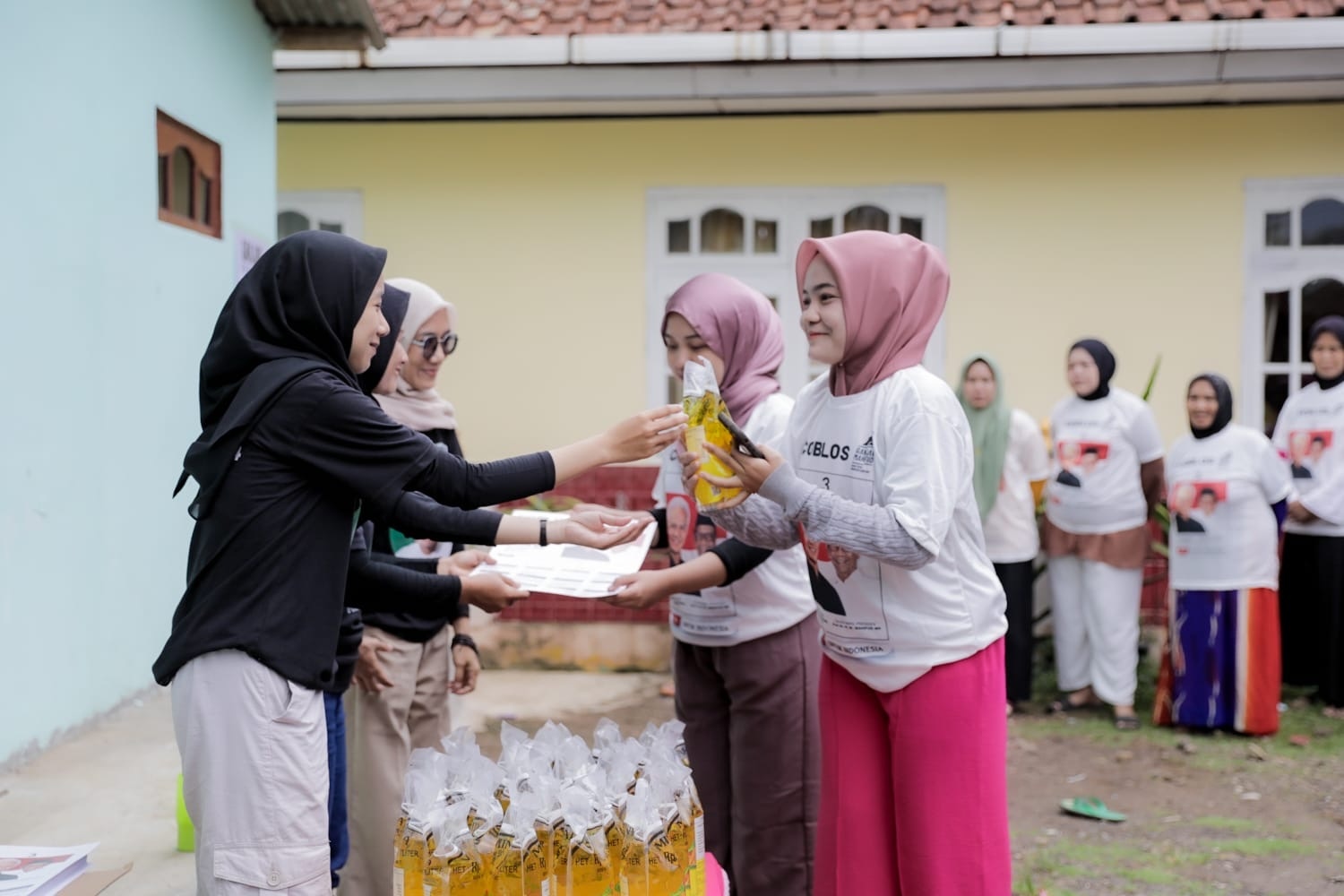 Kowarteg Gelar Tebus Murah Sembako di Cianjur dengan Harga Lebih Terjangkau