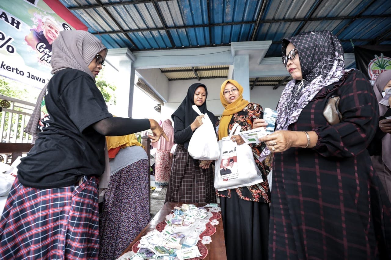 Lewat Aksi Gotong Royong Irigasi Pertanian, Petebu Gulirkan Program Ganjar-Mahfud Hapus Kredit Macet Para Petani