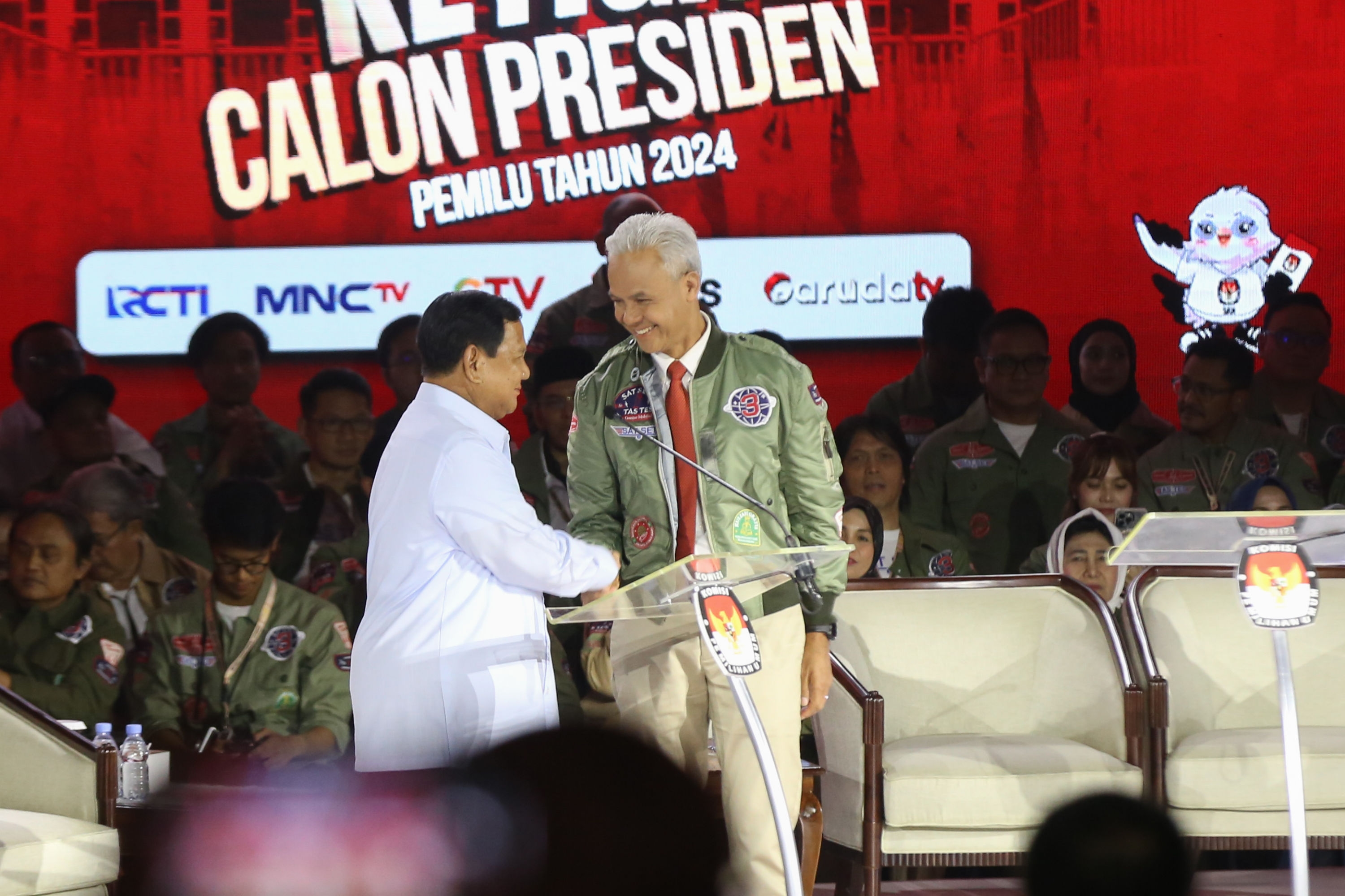 Ultah ke-77 Megawati: Jokowi Kirim Bunga, Prabowo Ucapkan Selamat, Ganjar Potong Tumpeng