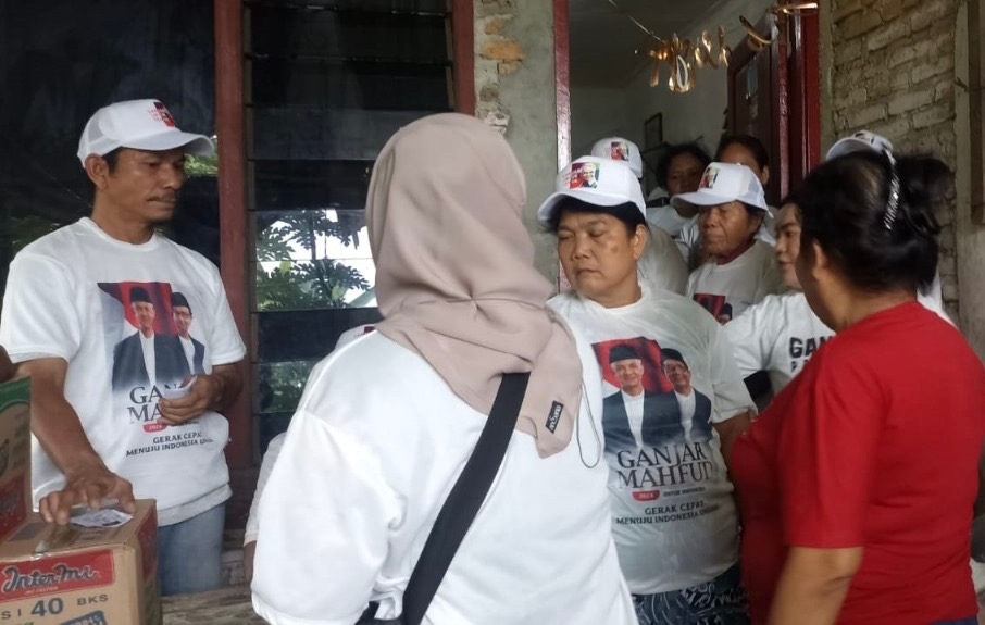Bazar Sembako Murah Mak Ganjar Diserbu Masyarakat di Medan