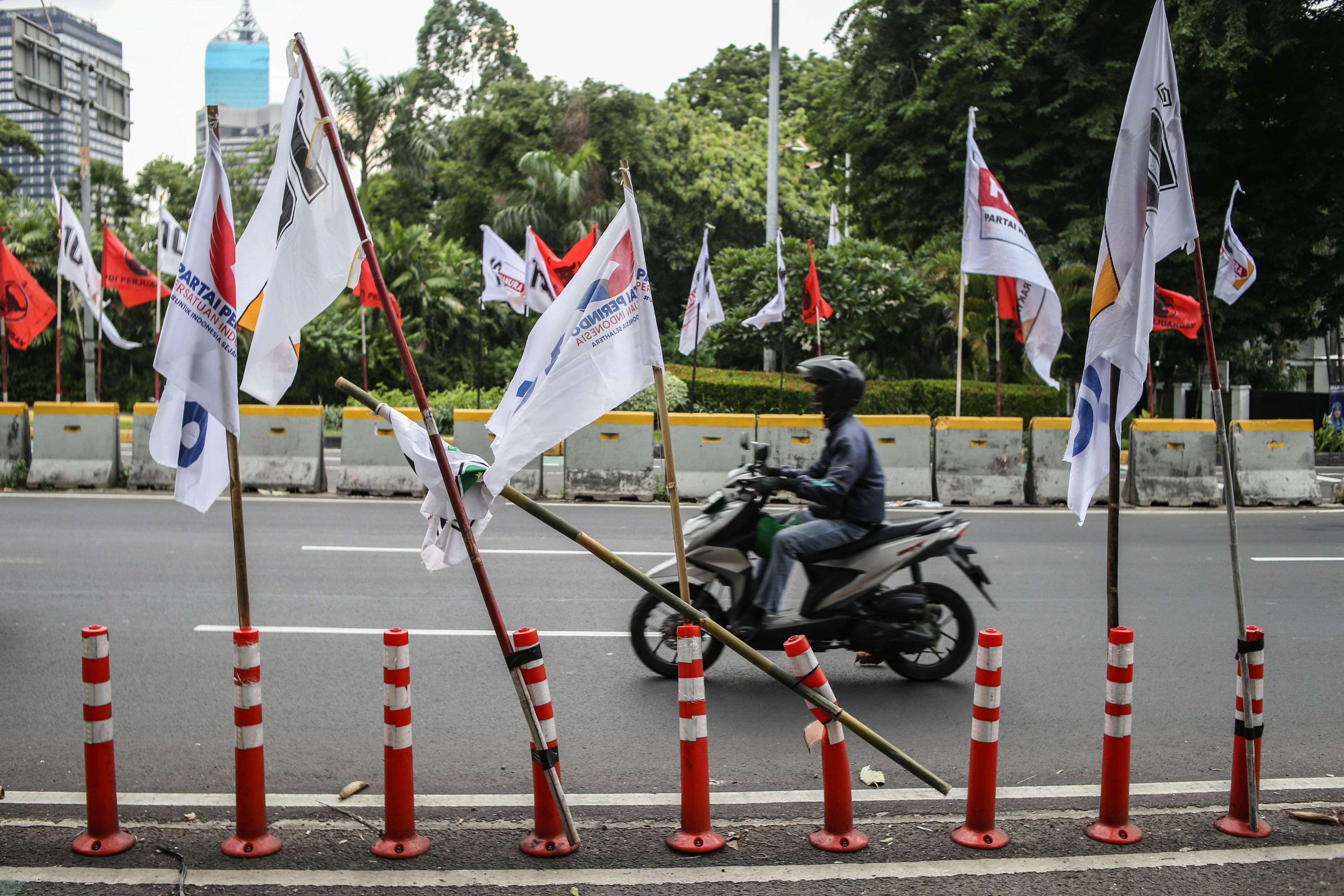 Parpol Serahkan Dana Awal Kampanye, PDIP Paling Banyak