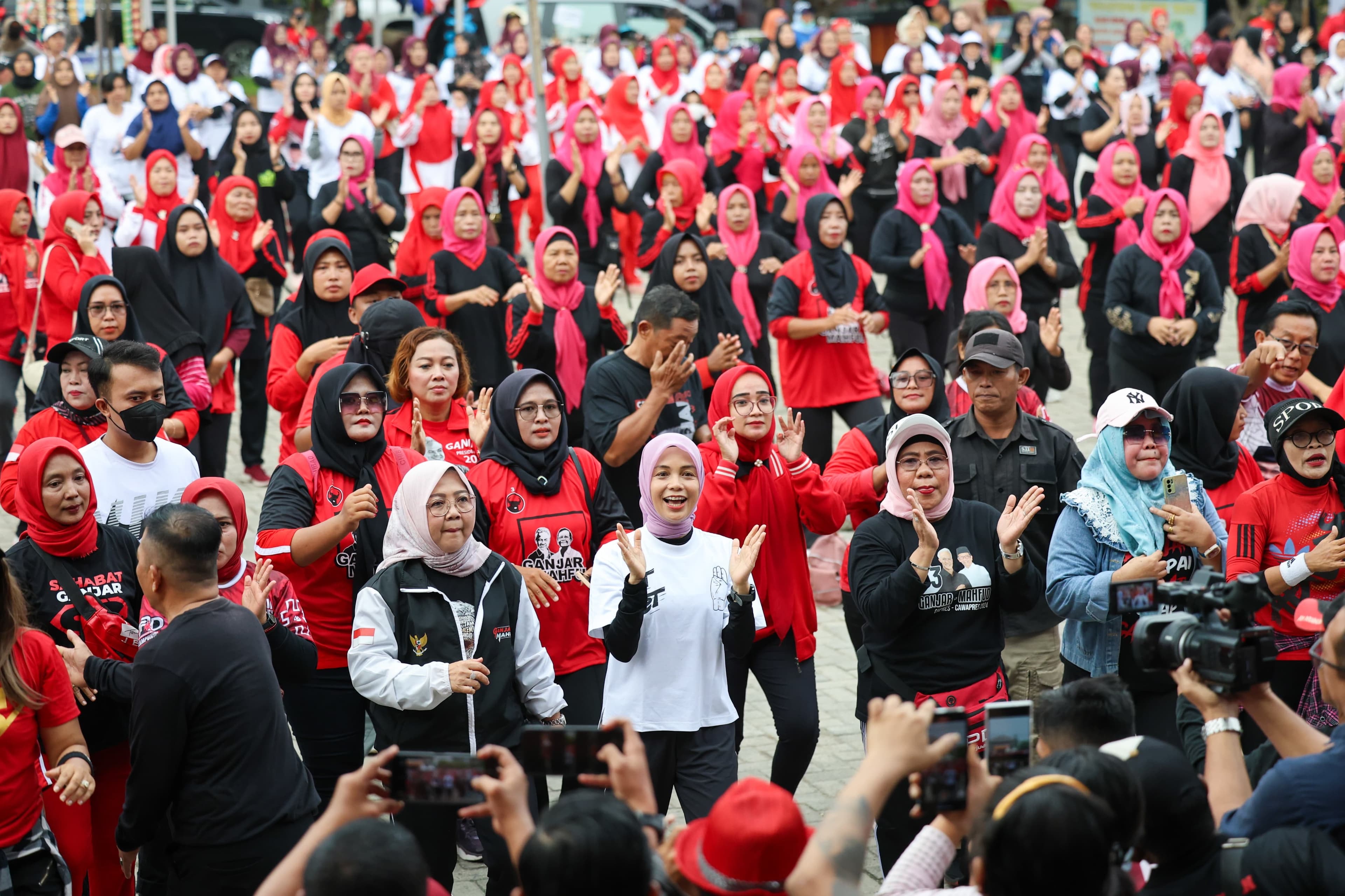 Senam Bareng Srikandi Lampung, Atikoh: Dapat Hormon Bahagia dan Silaturahminya