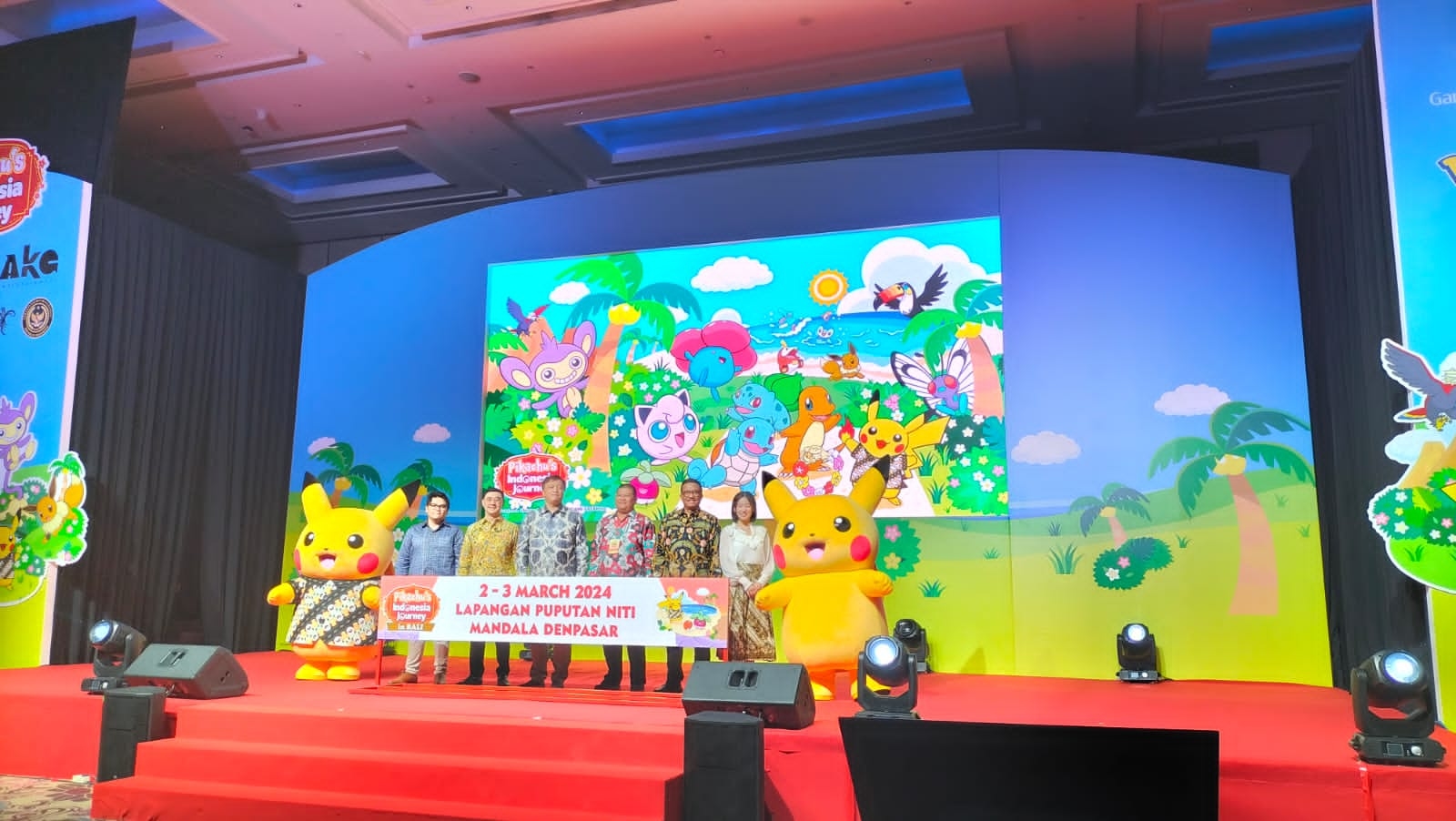 Pikachu's Indonesia Journey, Tampilkan Pikachu Berbatik Pertama Kali